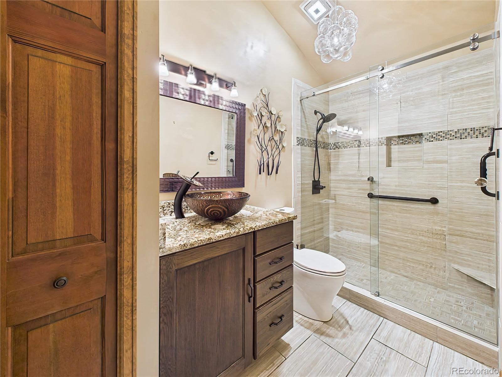 1045 Golden Hills Road