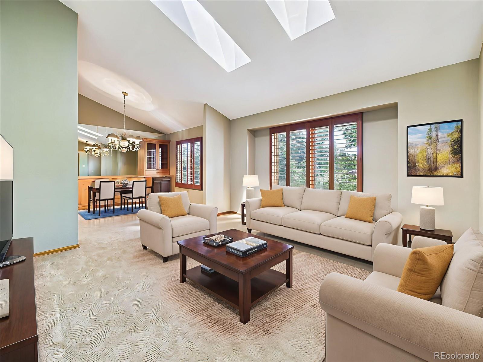 1045 Golden Hills Road