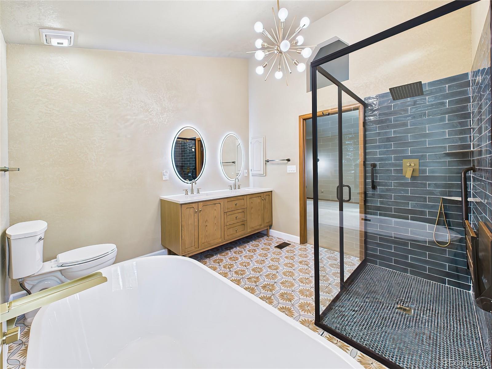 1045 Golden Hills Road