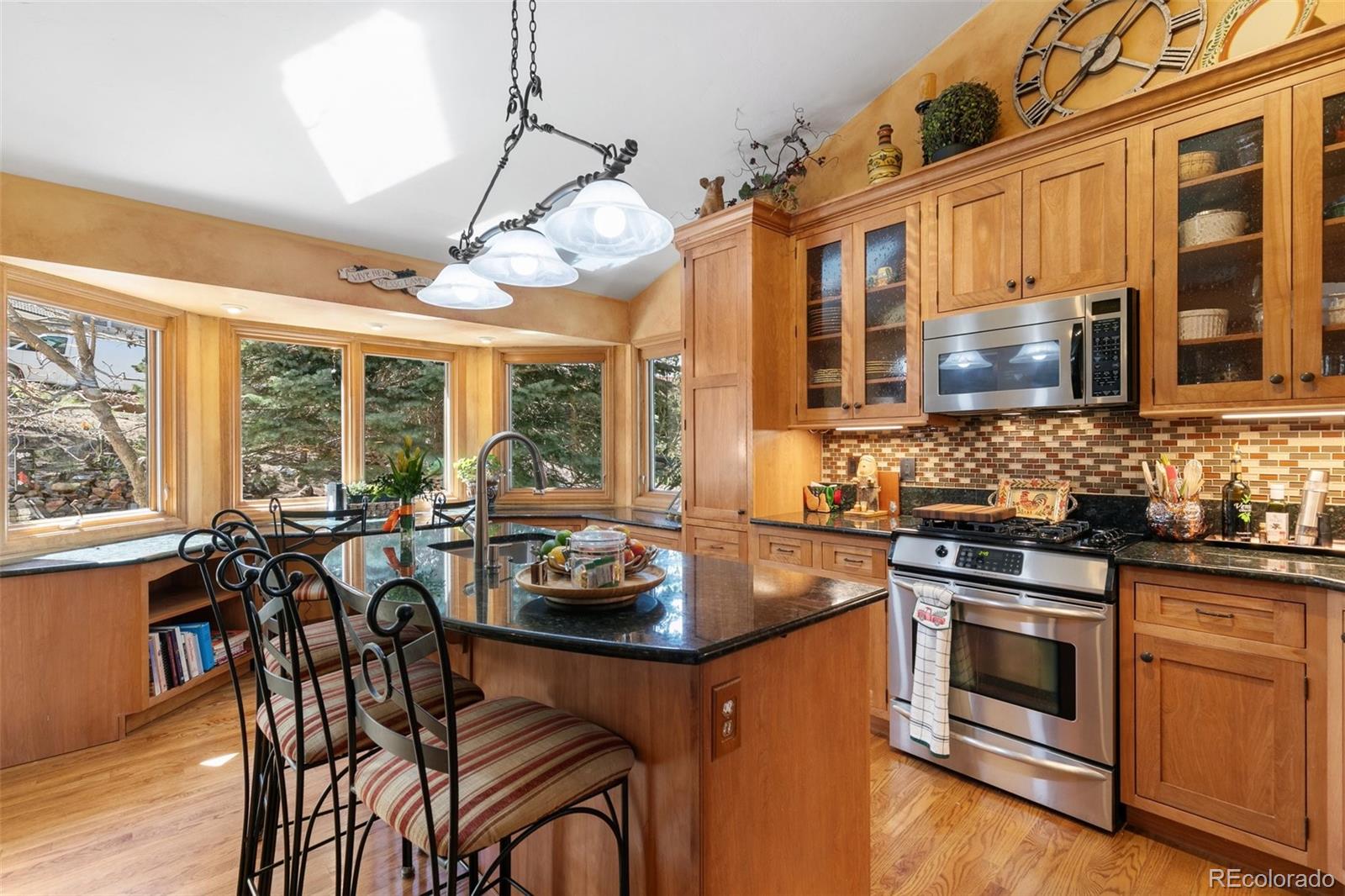 1045 Golden Hills Road