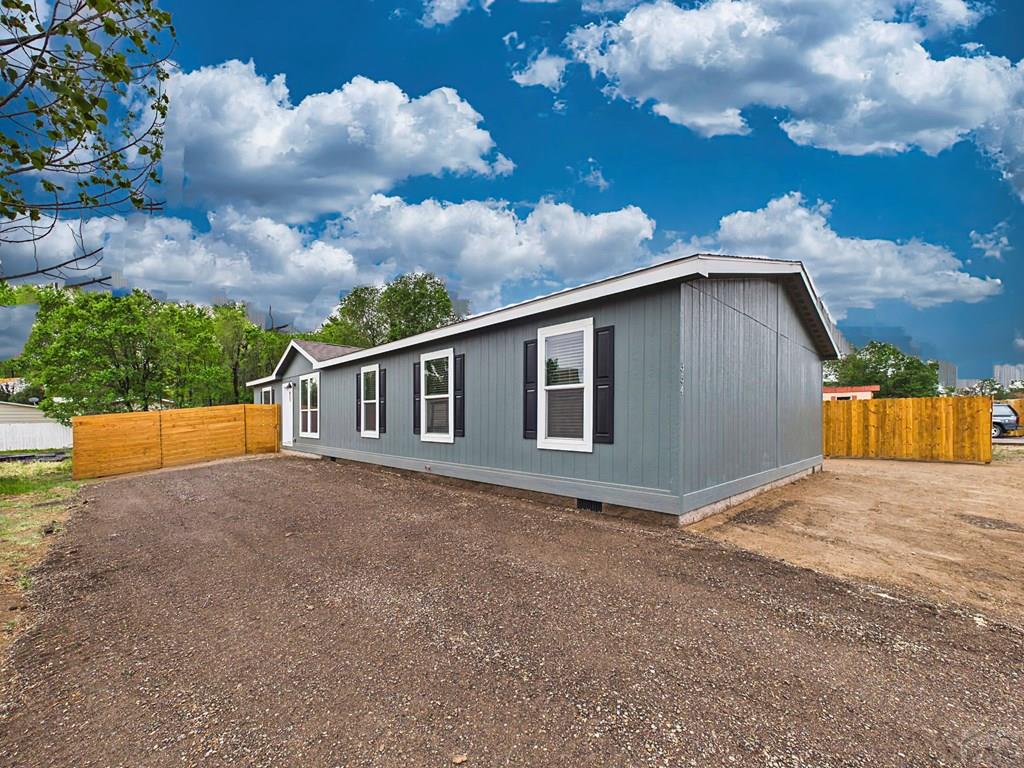 354 E Stewart Dr