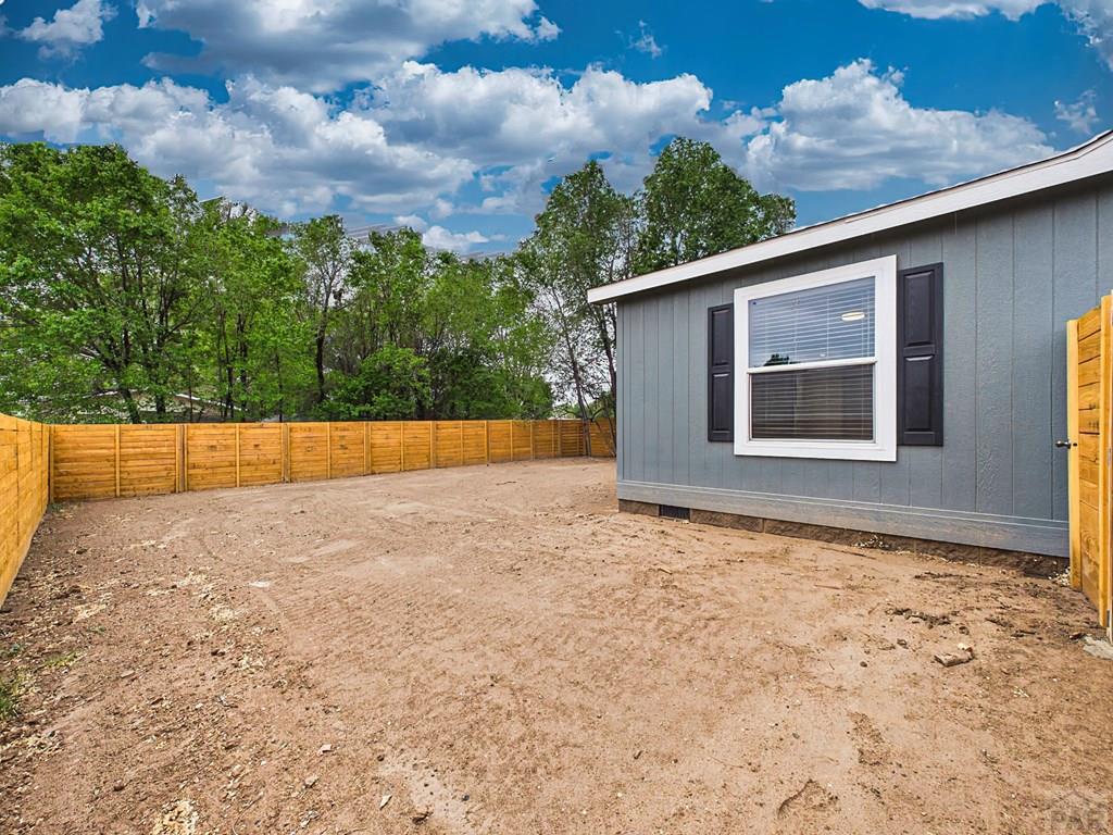 354 E Stewart Dr