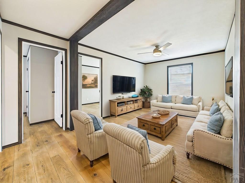 354 E Stewart Dr