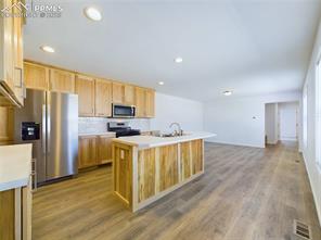 138 E Kipling Drive