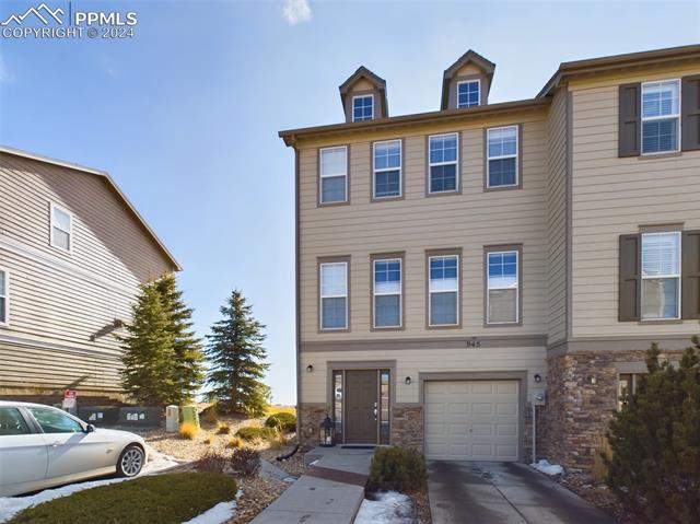 945 Burning Bush Point