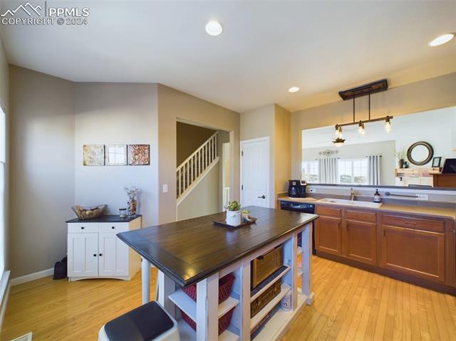 945 Burning Bush Point