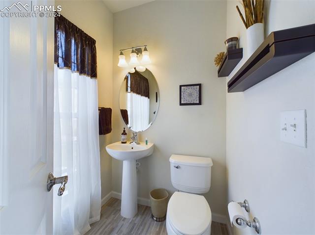 945 Burning Bush Point