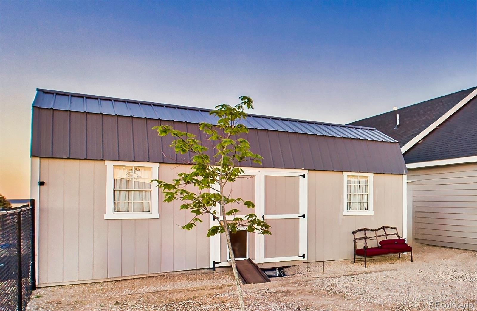 849 E Woodleaf Drive