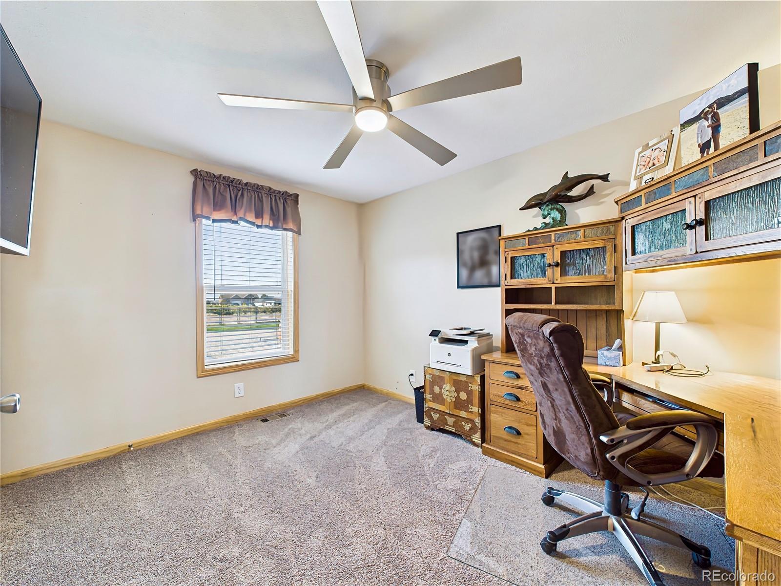 849 E Woodleaf Drive