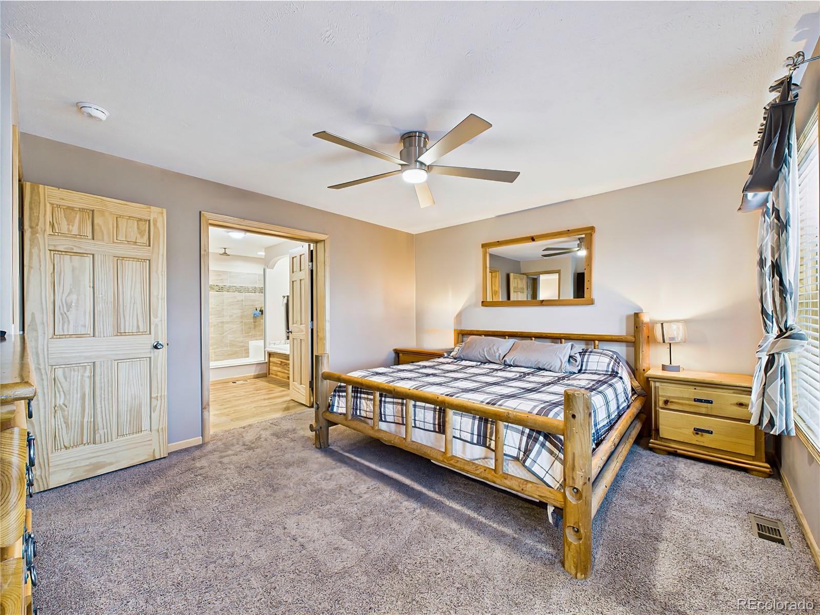 849 E Woodleaf Drive