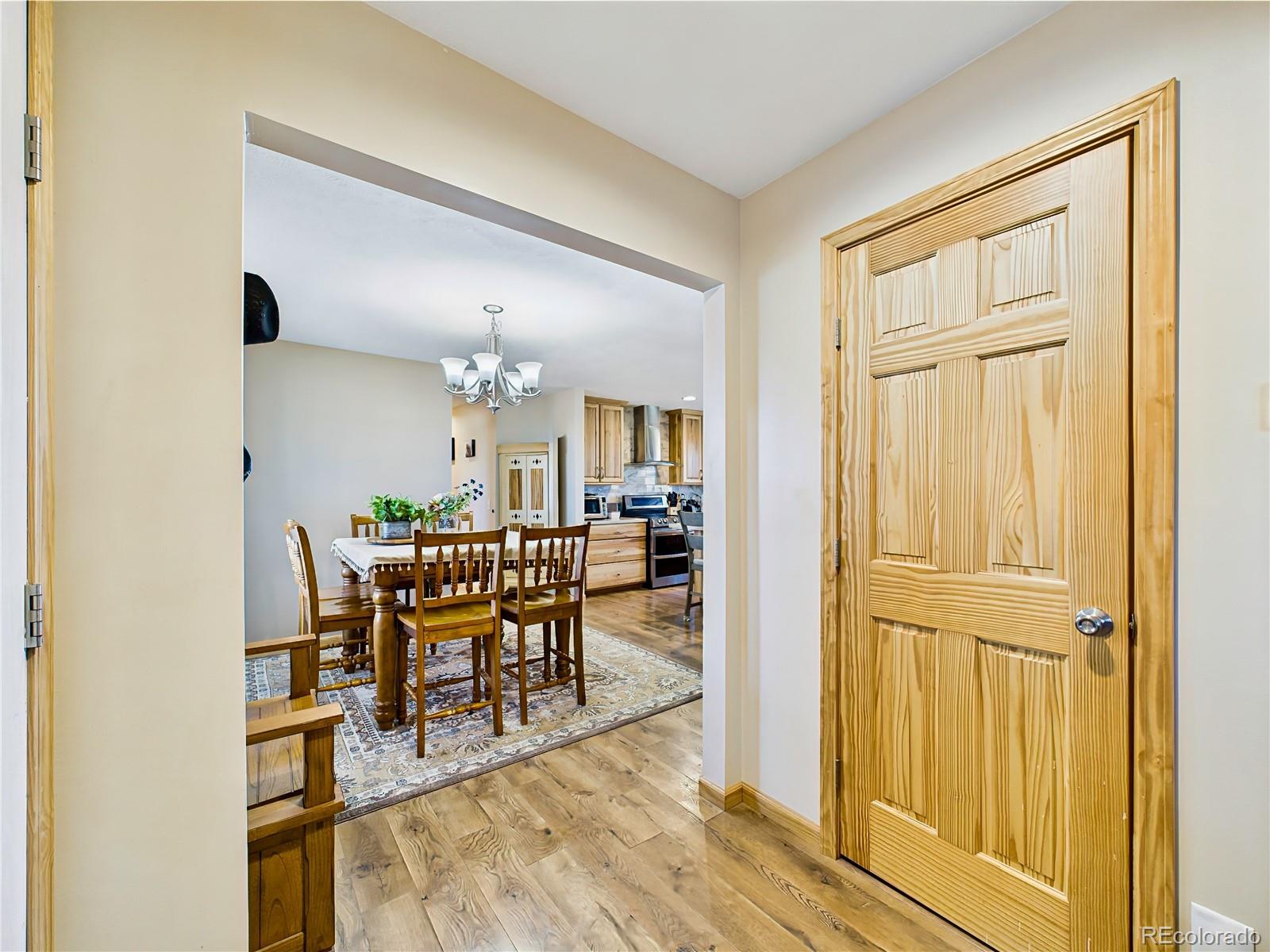 849 E Woodleaf Drive