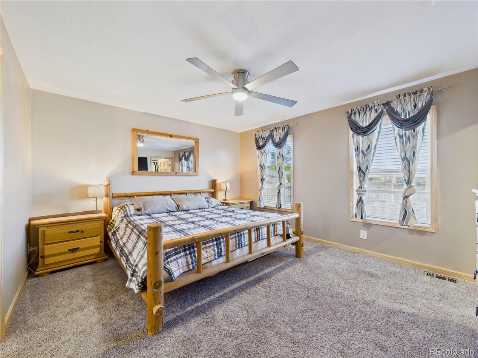 849 E Woodleaf Drive