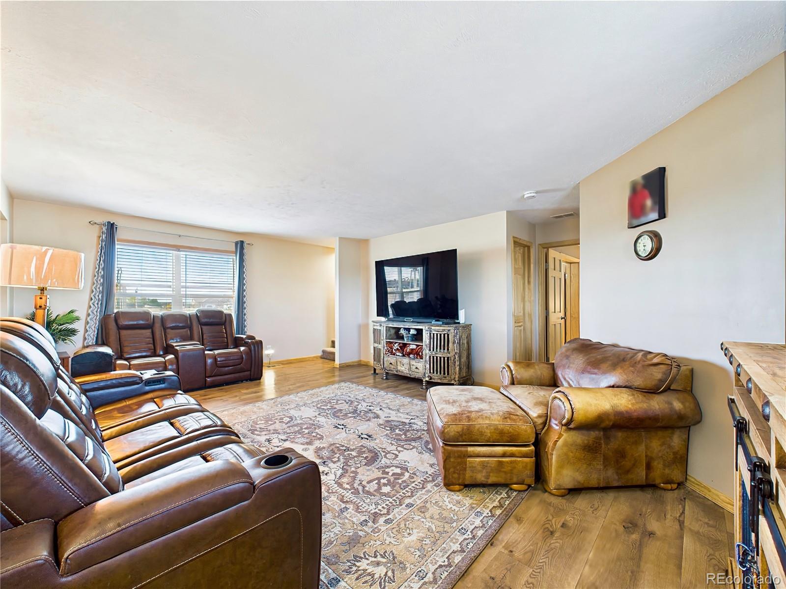 849 E Woodleaf Drive