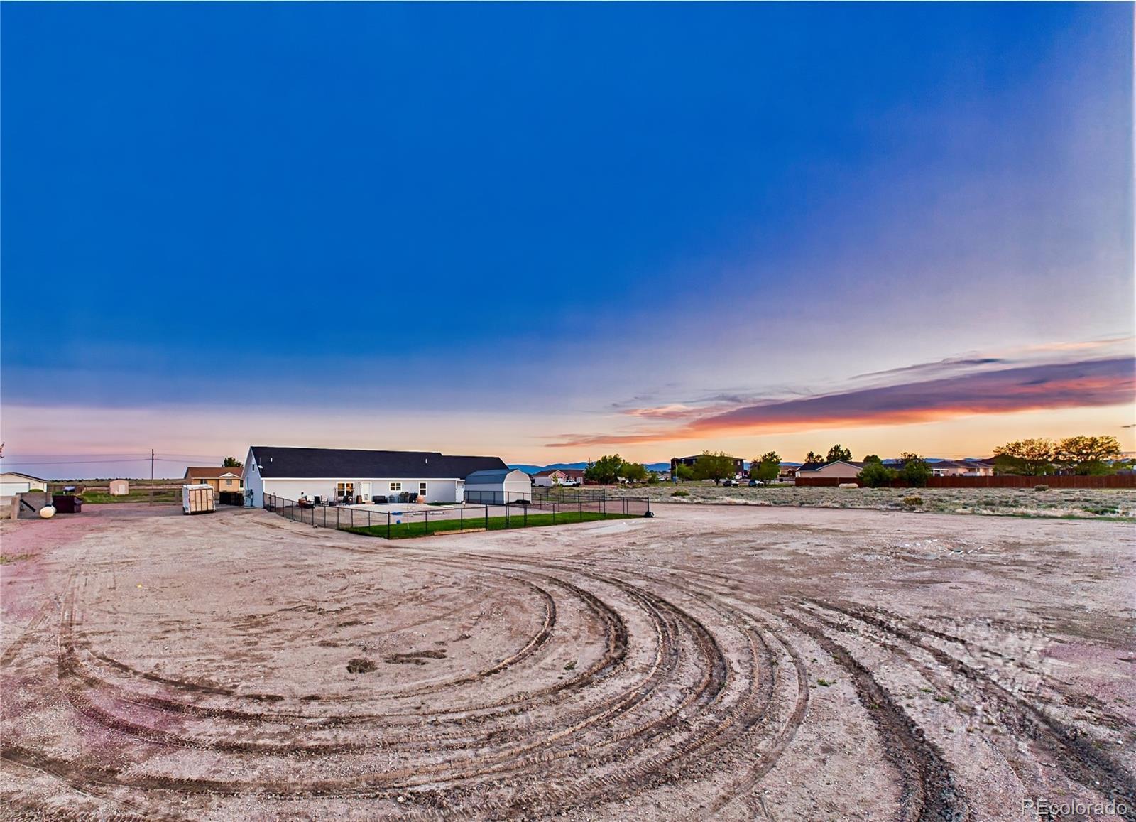 849 E Woodleaf Drive