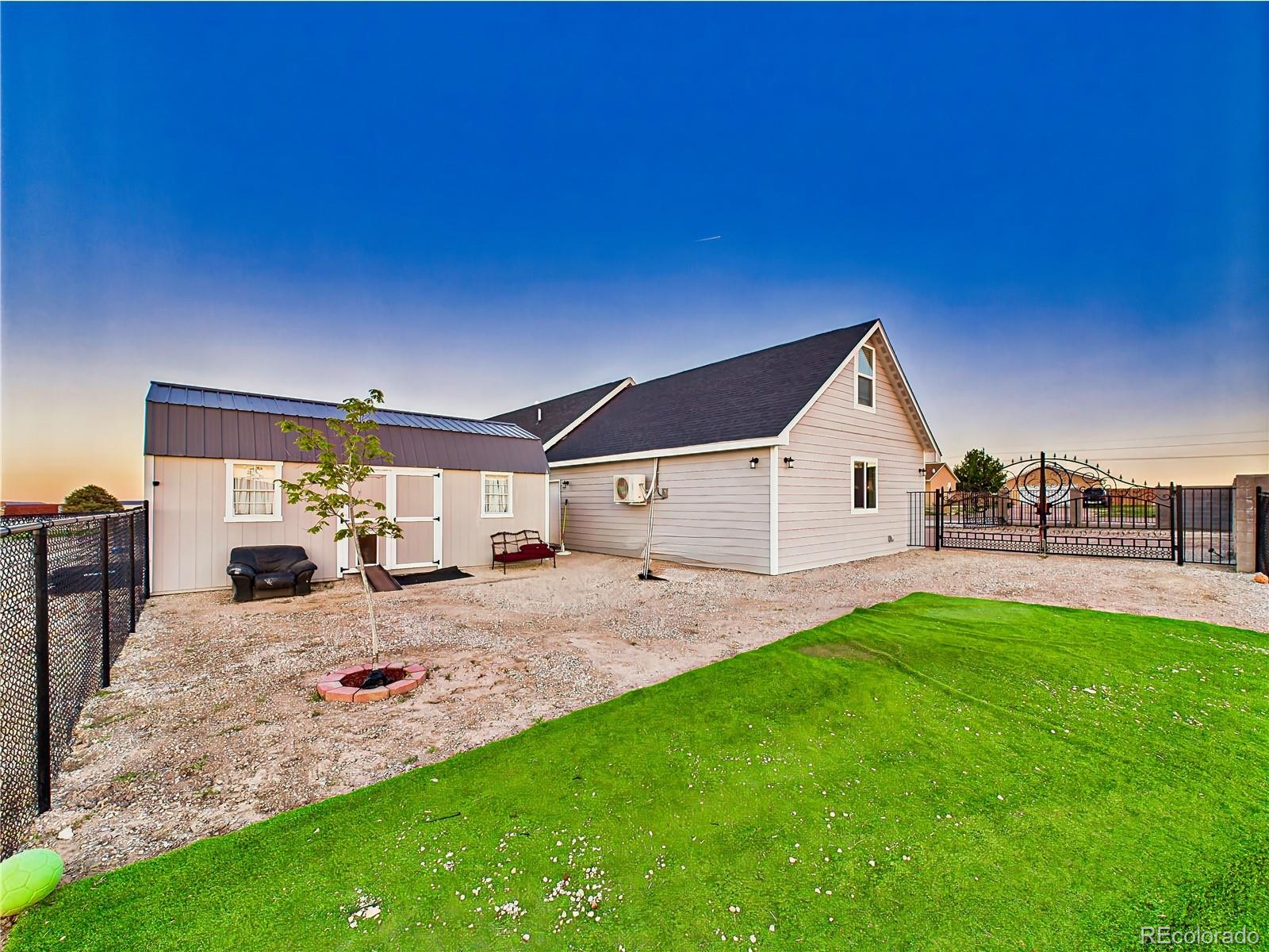 849 E Woodleaf Drive