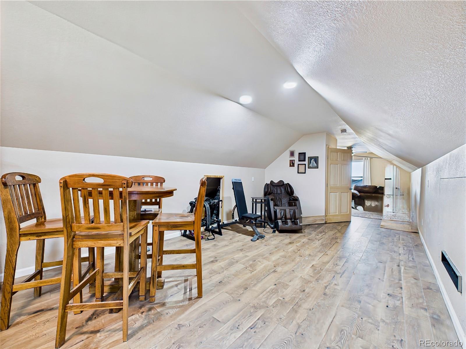 849 E Woodleaf Drive