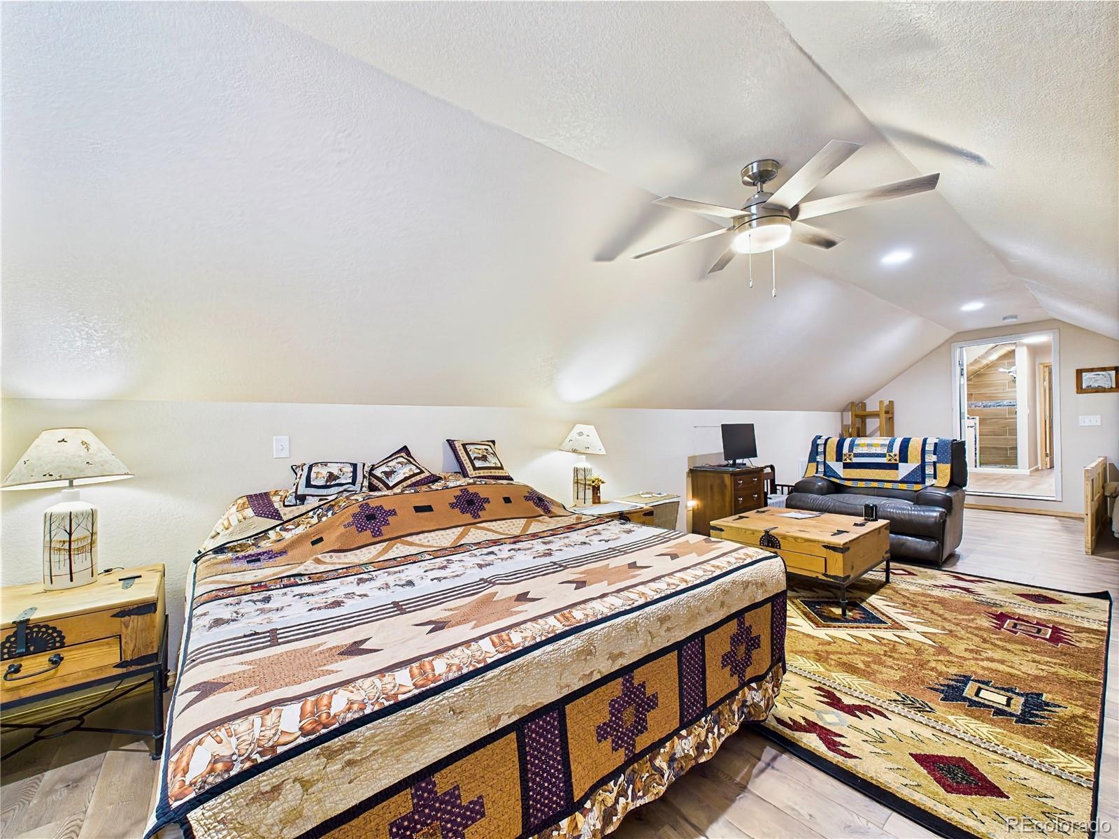 849 E Woodleaf Drive