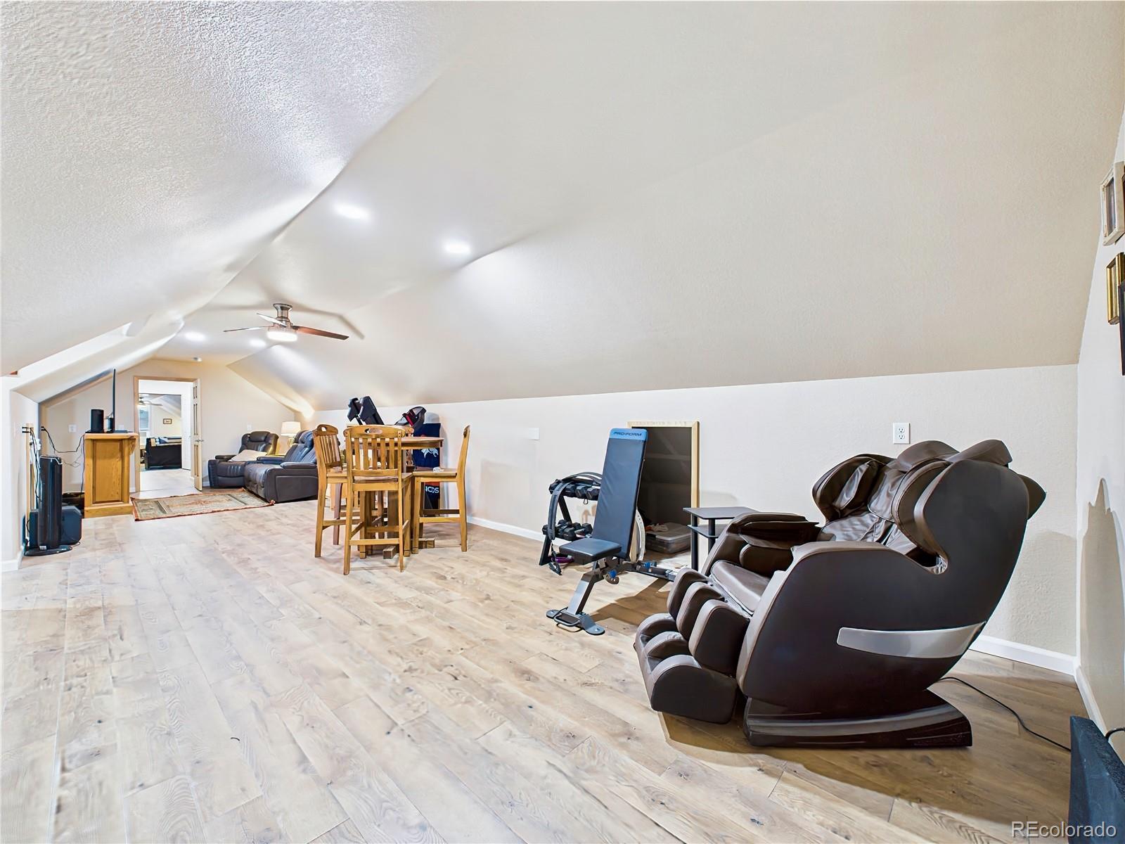 849 E Woodleaf Drive