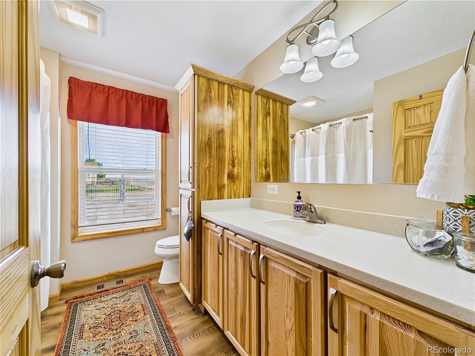 849 E Woodleaf Drive