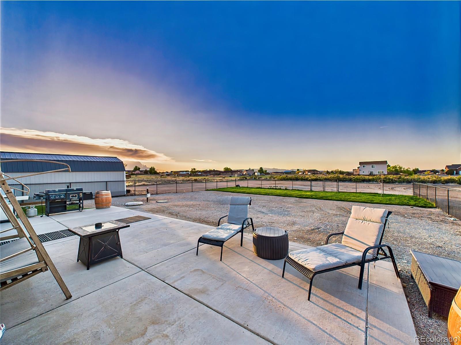 849 E Woodleaf Drive