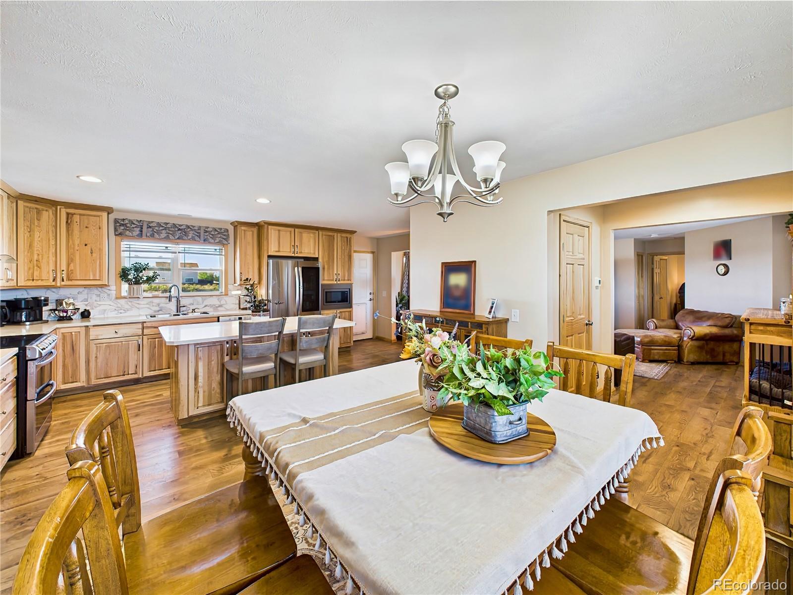 849 E Woodleaf Drive