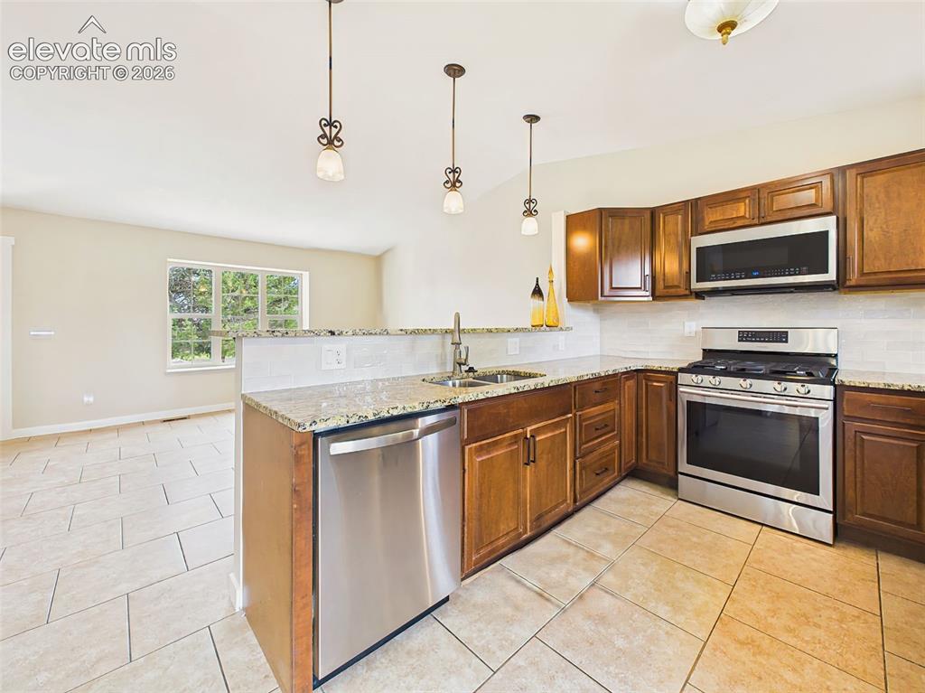 683 Trumbull Lane