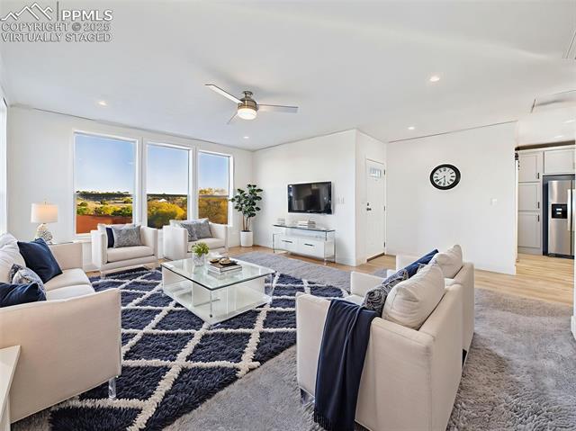 893 S Greenway Avenue