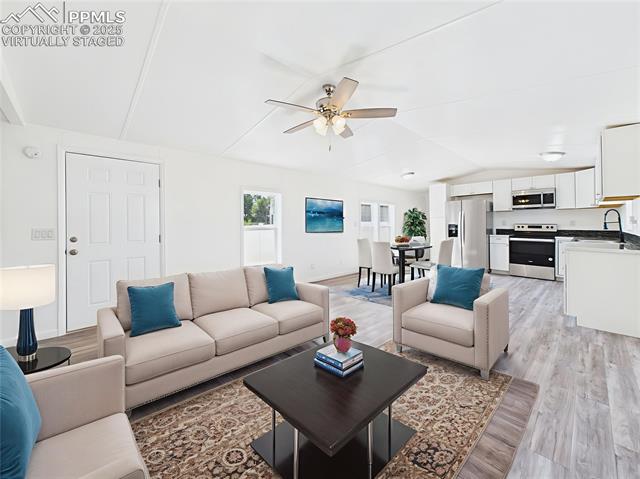 256 E Hemlock Drive