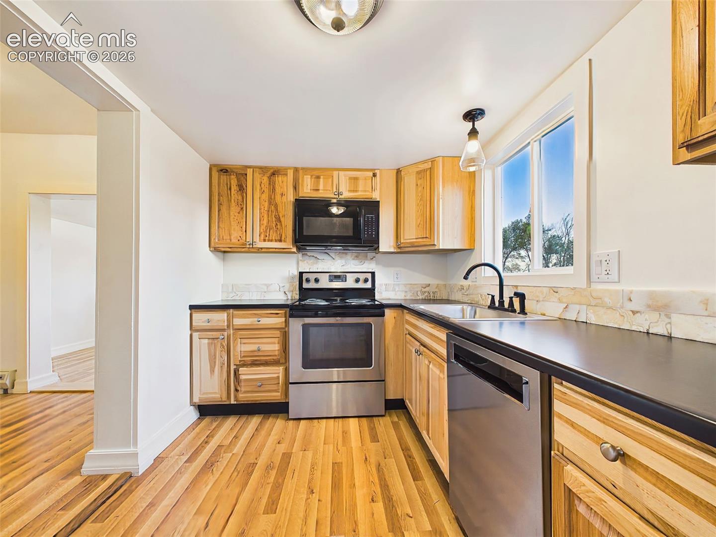 23015 Murphy Road