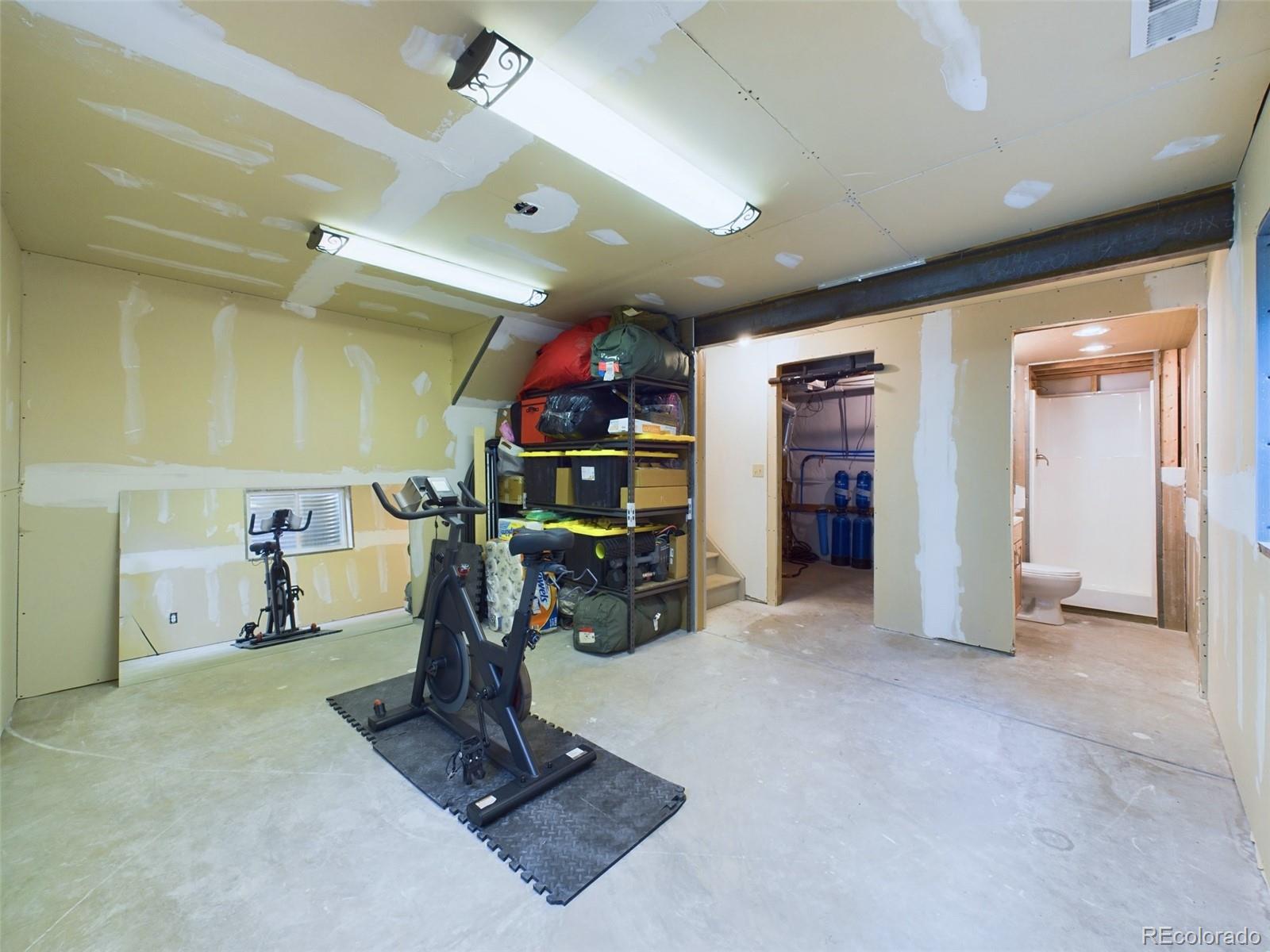 1020 Lords Hill Drive