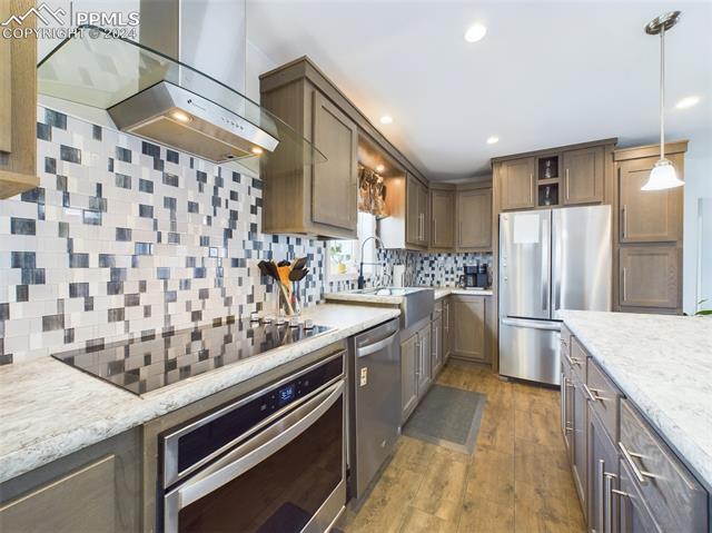 7403 Little Chief Court