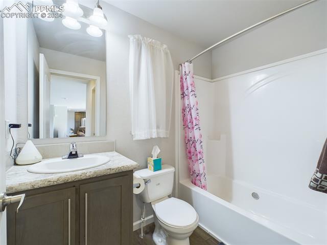 7403 Little Chief Court