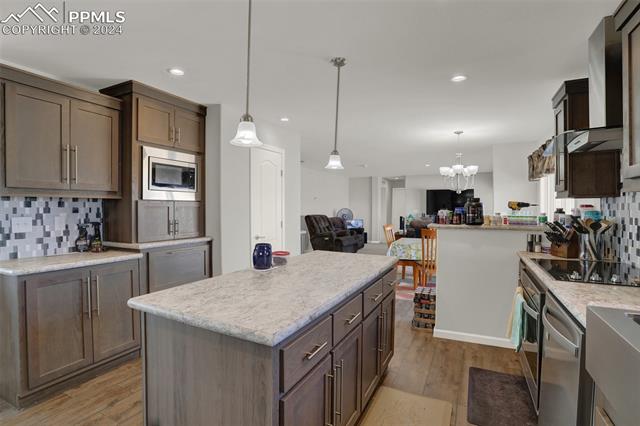 7403 Little Chief Court