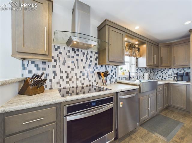 7403 Little Chief Court