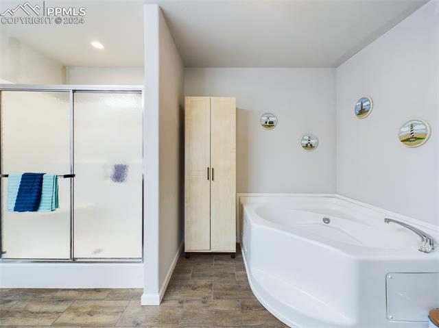 7403 Little Chief Court