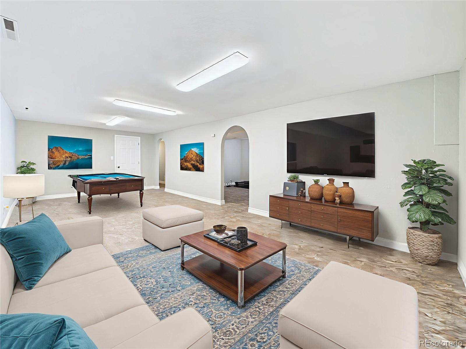 2210 Greenwich Circle