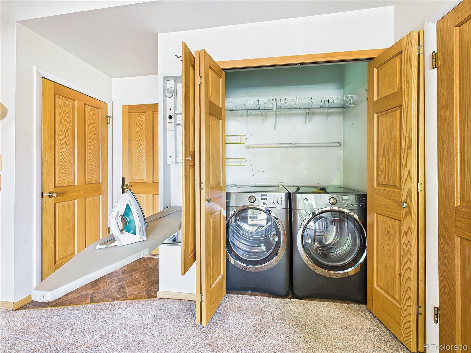 2210 Greenwich Circle