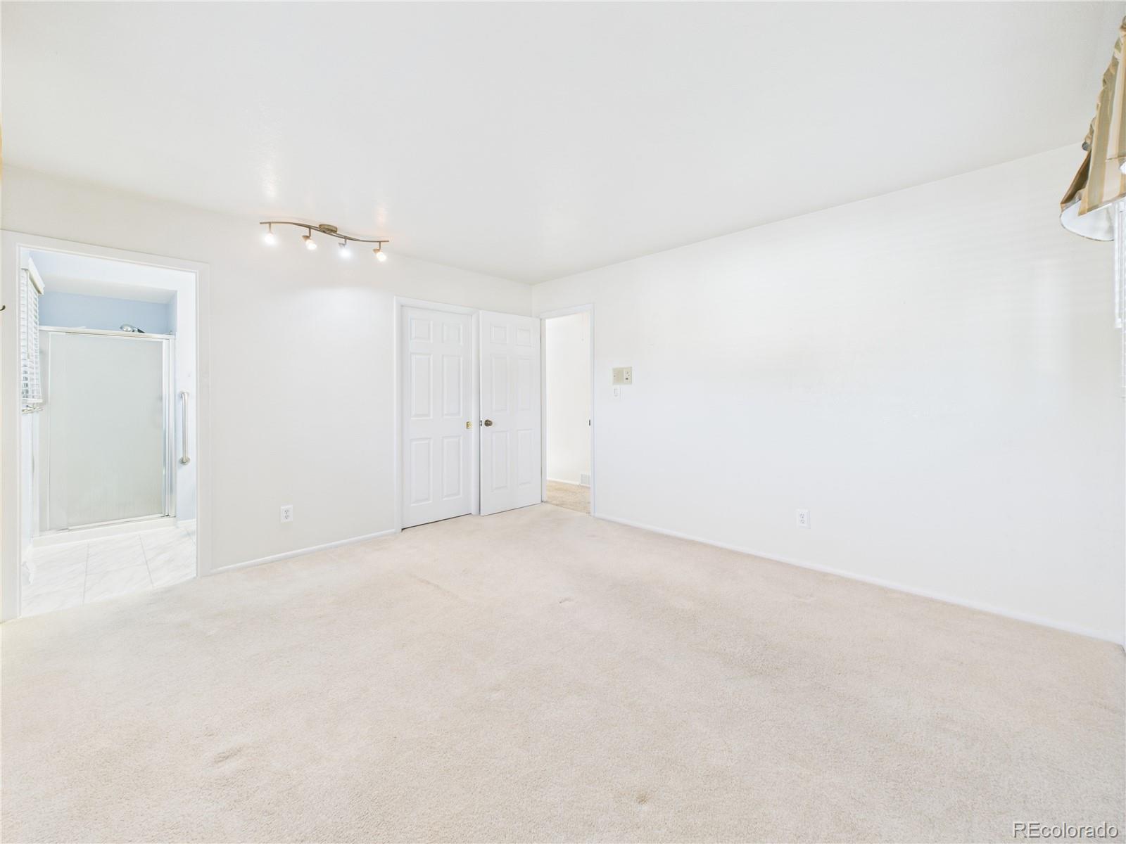2210 Greenwich Circle