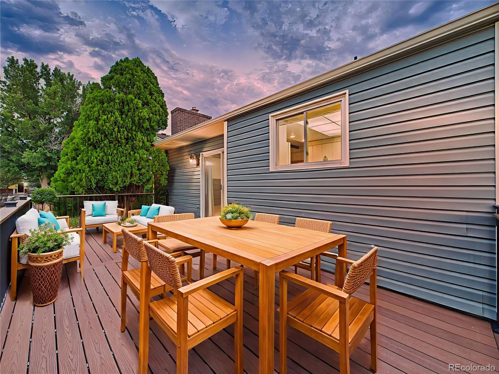 2210 Greenwich Circle