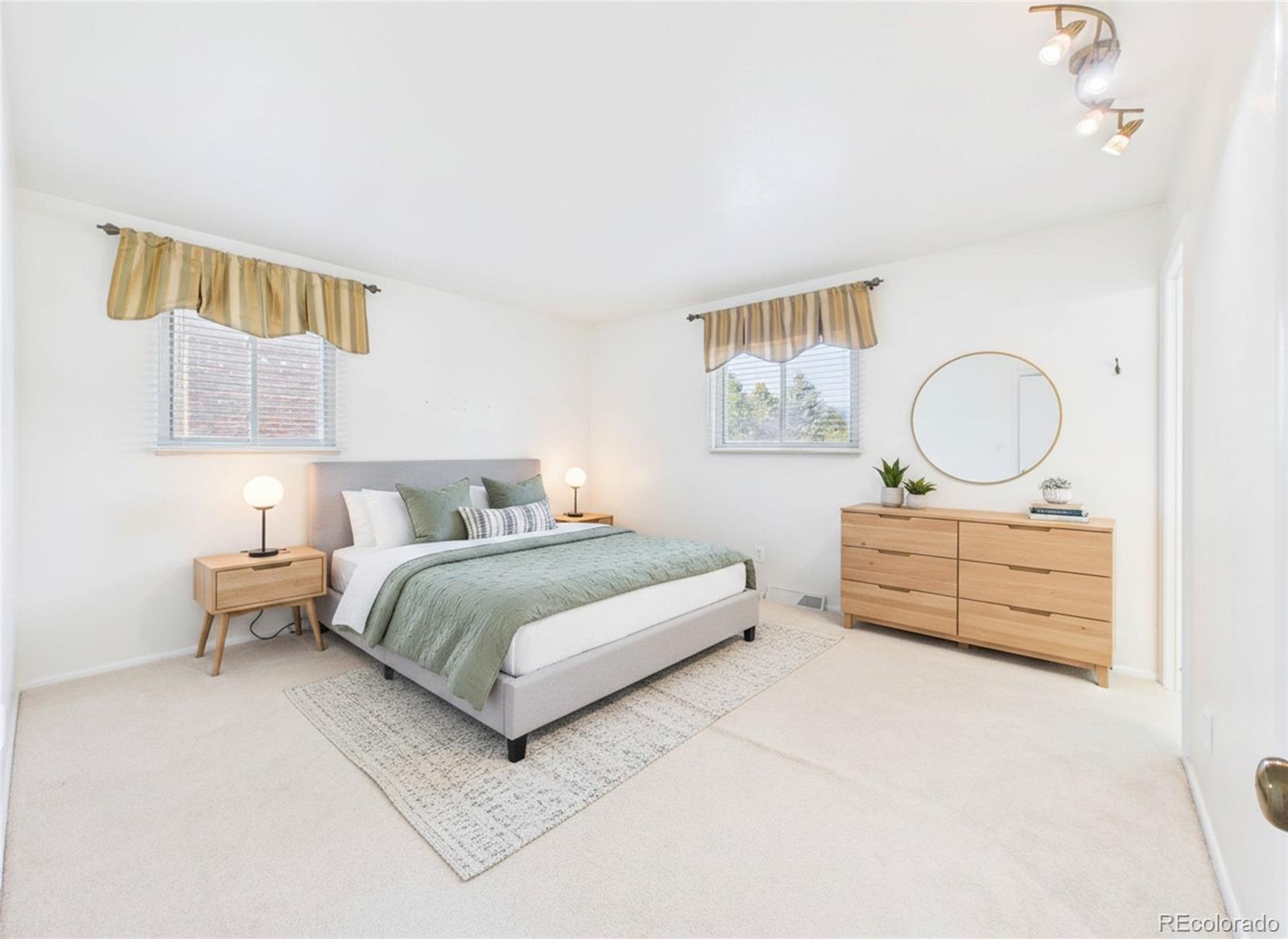 2210 Greenwich Circle