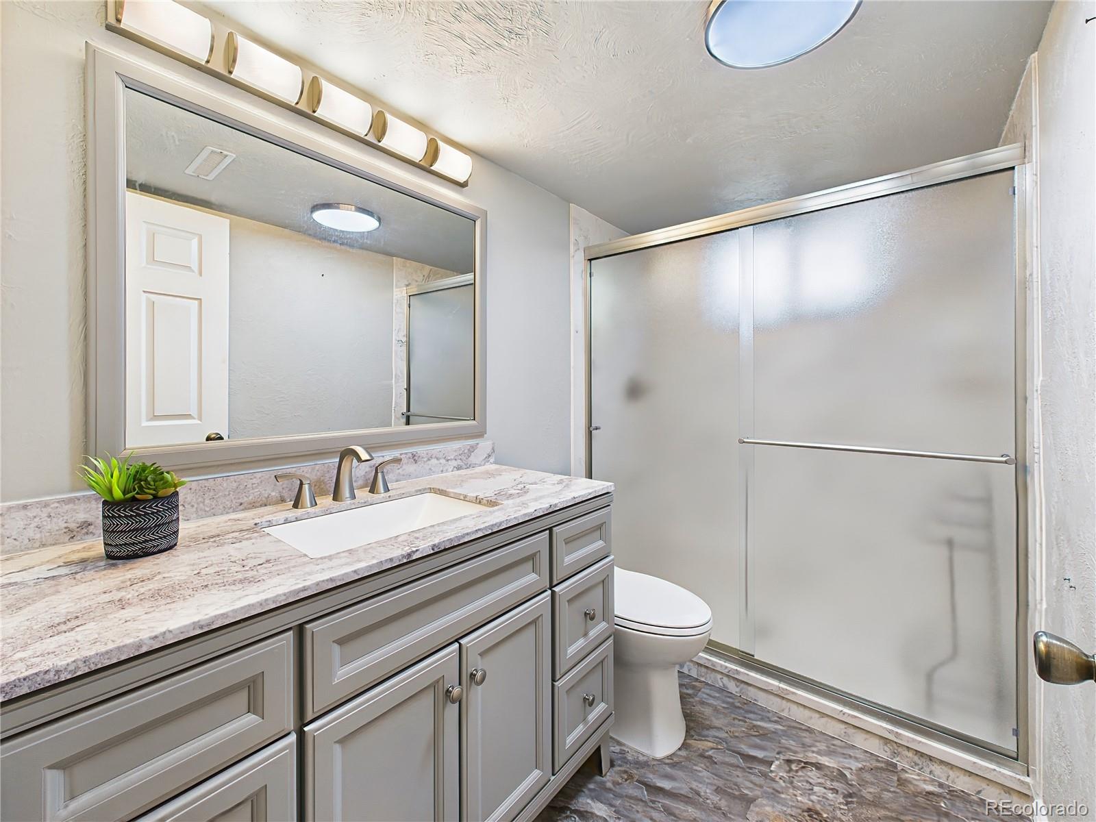 2210 Greenwich Circle