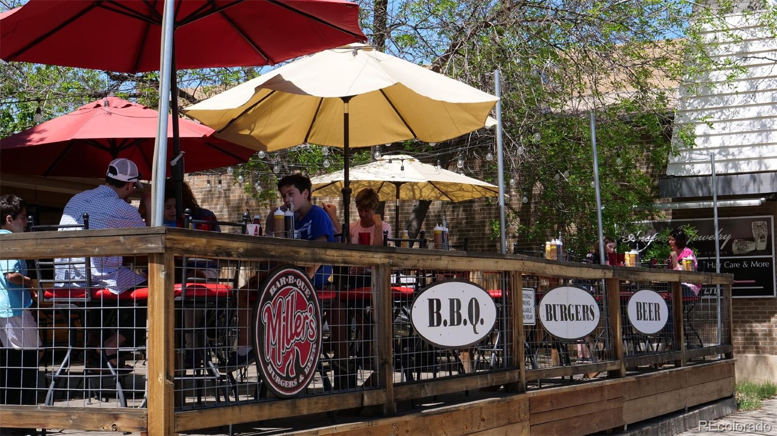 402 E Geneseo Street