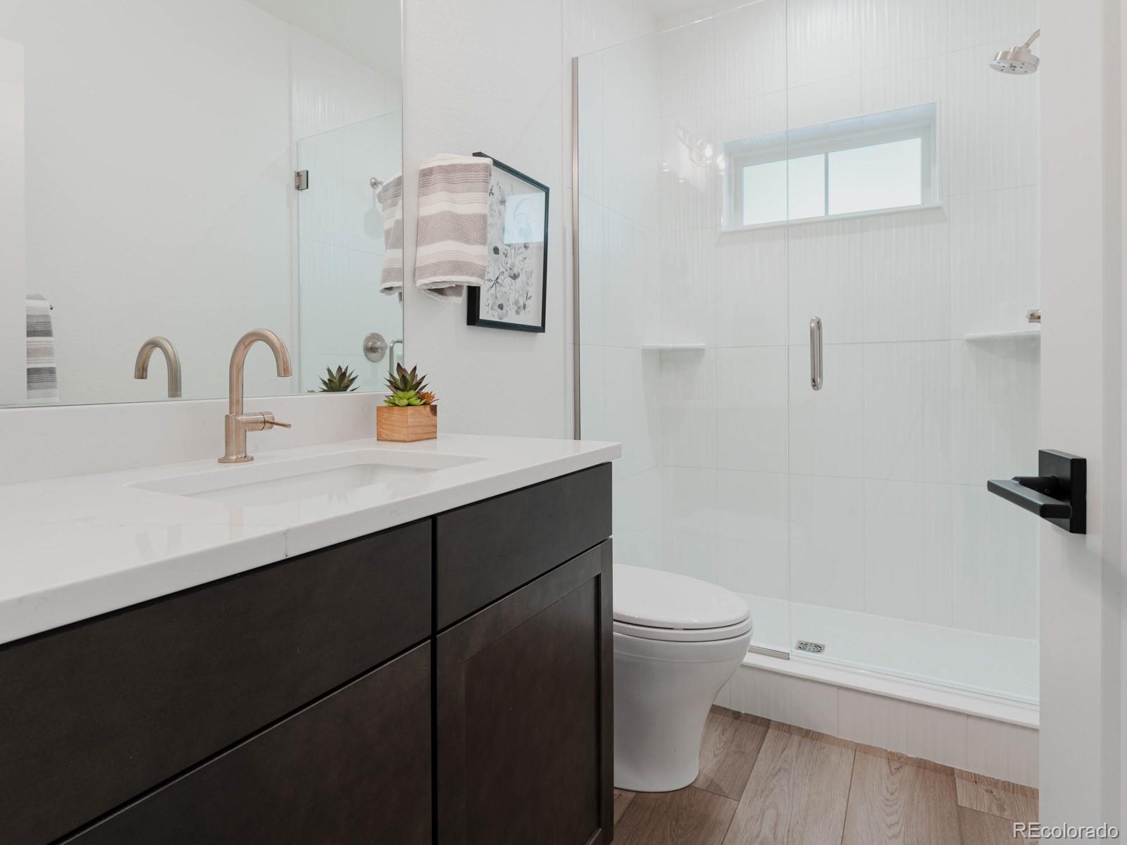 402 E Geneseo Street