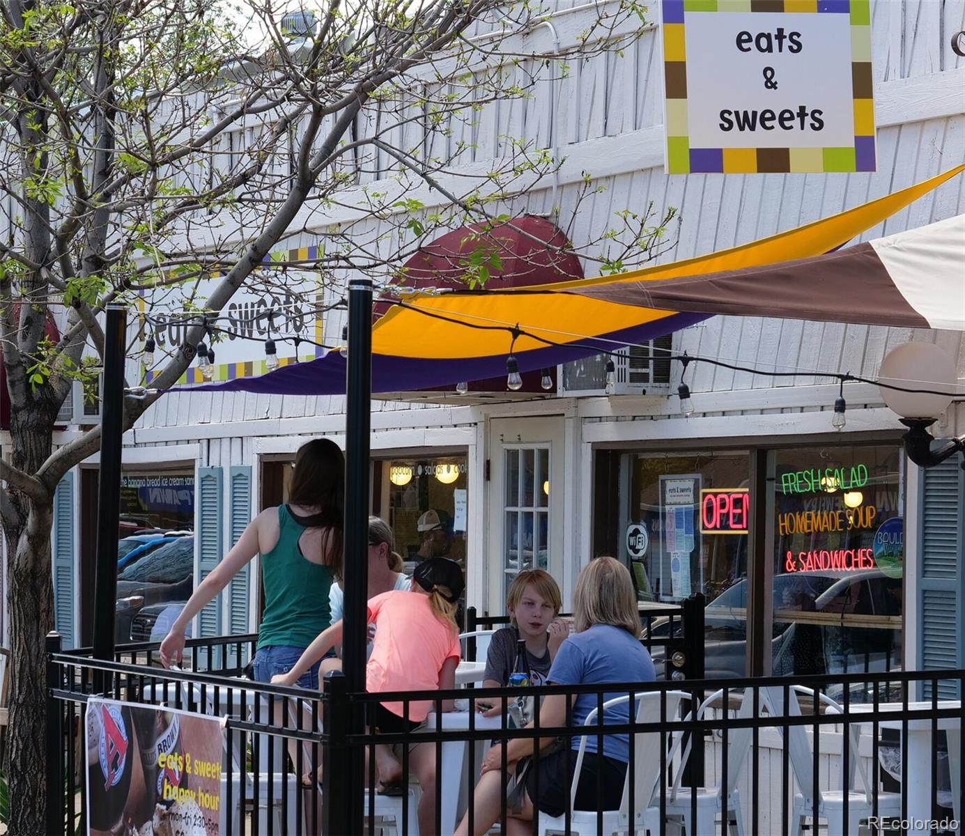 402 E Geneseo Street