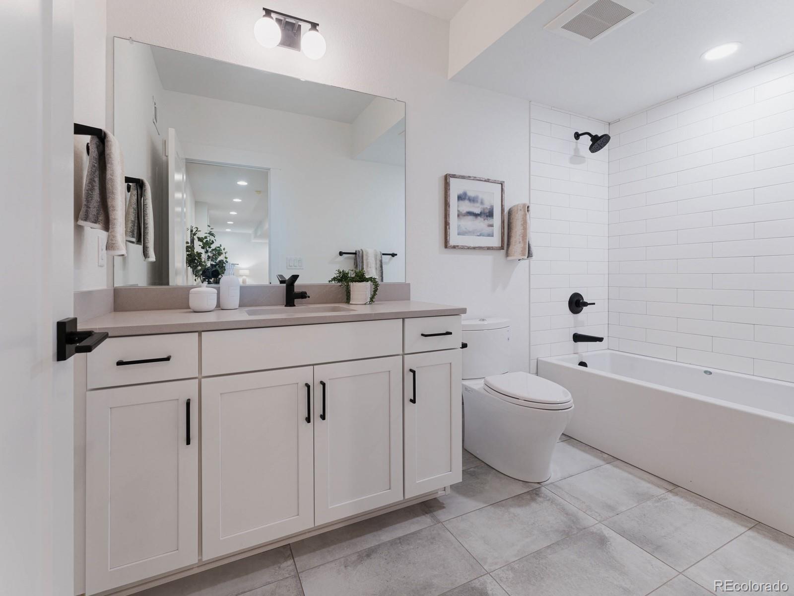 402 E Geneseo Street