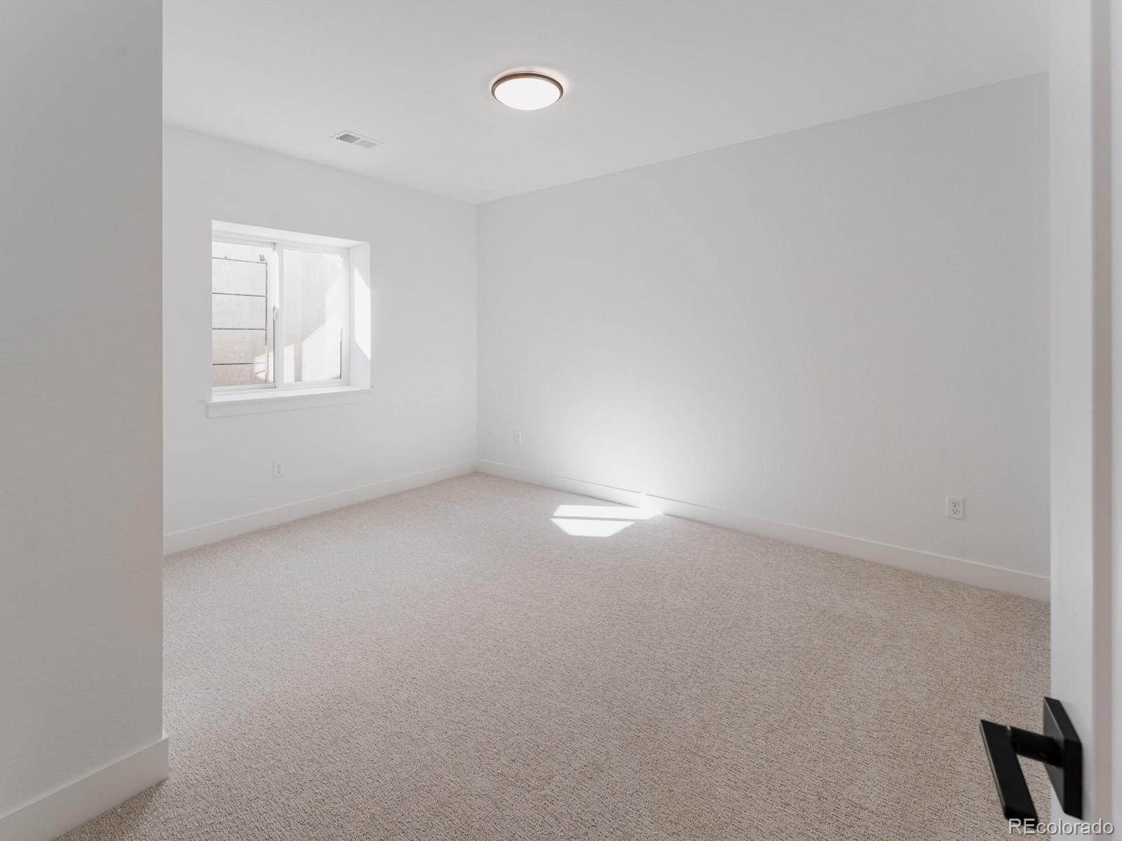 402 E Geneseo Street