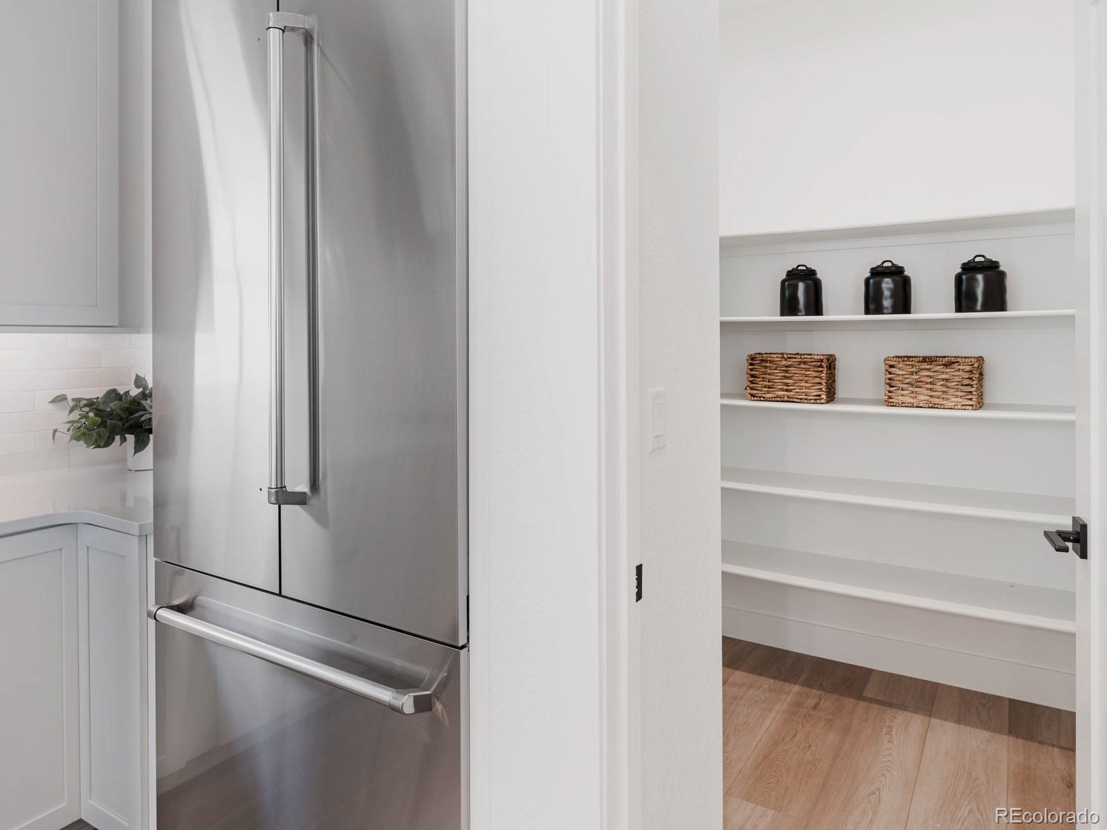 402 E Geneseo Street