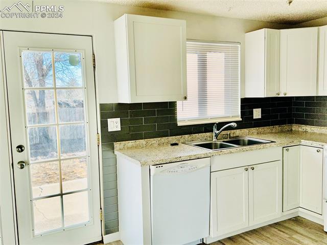 7125 White Mountain Drive