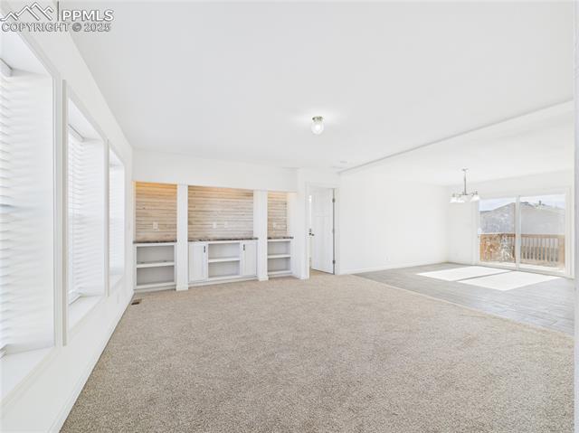 964 S Greenway Avenue