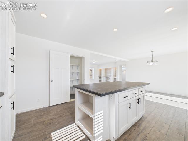 964 S Greenway Avenue